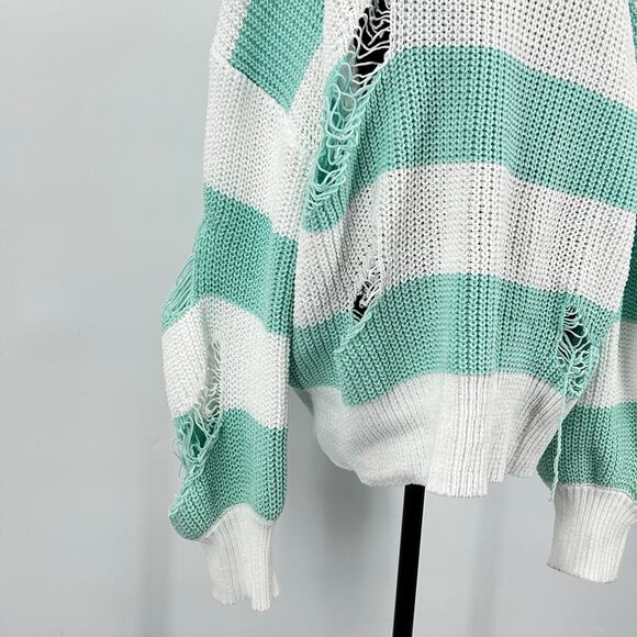 Oversized Distressed Chunky Knit Sweater Women’s XL Striped Green White NWT - Picture 4 of 9